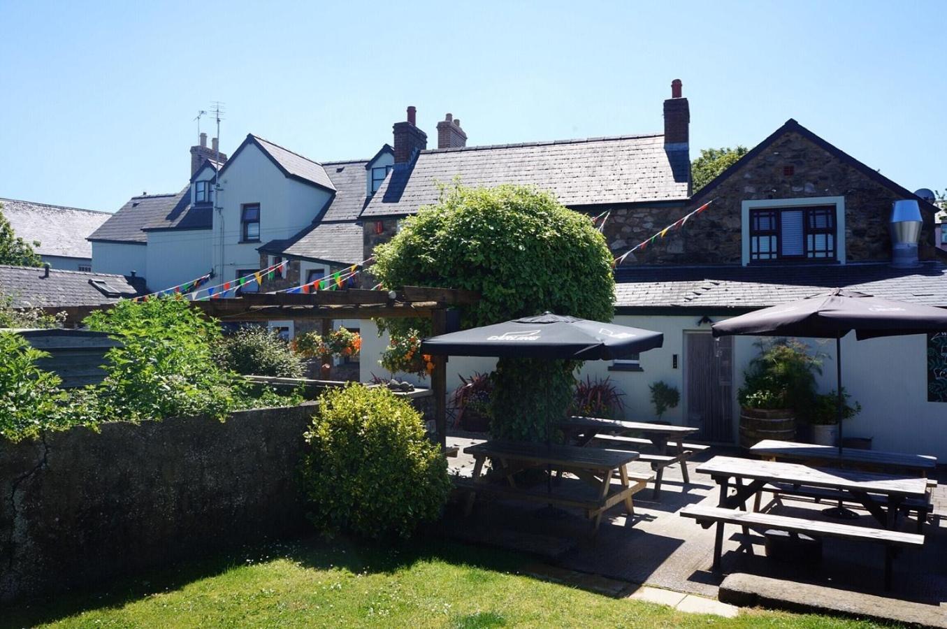 Castle Inn نيوبورت المظهر الخارجي الصورة